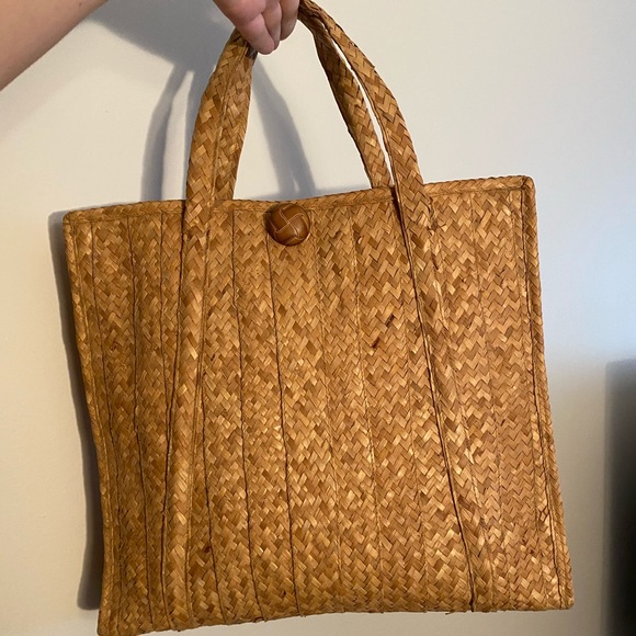 Straw Bag with Floral Design - Picture 4 of 5